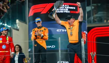 Which years did McLaren win the constructors' championship? image