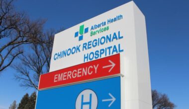 Alberta healthcare workers to hold strike vote