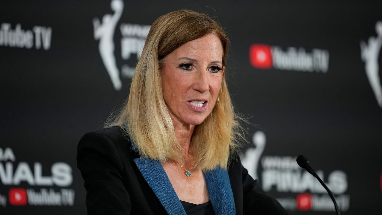 AP sources: WNBA offers 30-day extension as CBA deadline looms