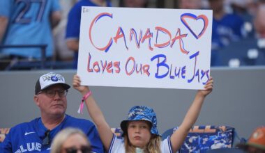 Blue Jays fans arrive in Seattle for Game 3