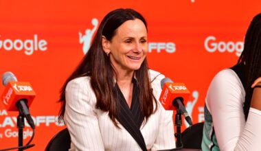 Recently-fired WNBA coach gets a second opportunity