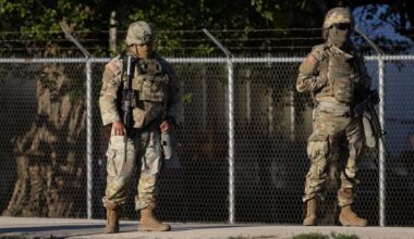 National Guard troops in Illinois can remain federalized but can’t be deployed, appeals court rules