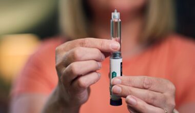 Does GLP-1 Microdosing Work For Weight Loss? Doctors On Risks And Benefits