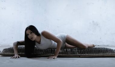 Maggie Lindemann is done holding back in ‘i feel everything’ — Album Review » // MELODIC Magazine