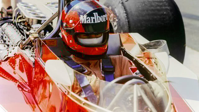 James Hunt Gilles Villeneuve 04.jpg