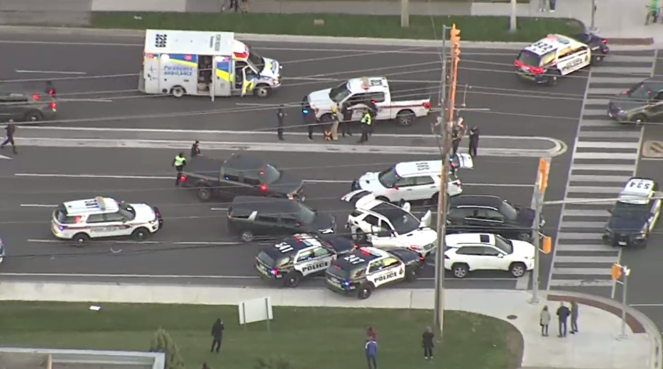 4 arrested, 1 wanted in jewellery store robbery at Upper Canada Mall