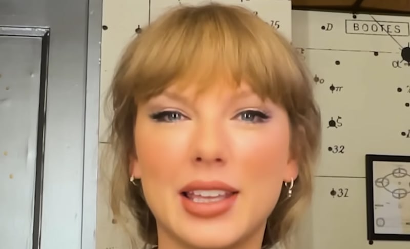 Taylor Swift Reacts to Mixed Reviews for ‘Life of a Showgirl’ Album | Taylor Swift, The Life of a Showgirl | Celebrity News and Gossip | Entertainment, Photos and Videos