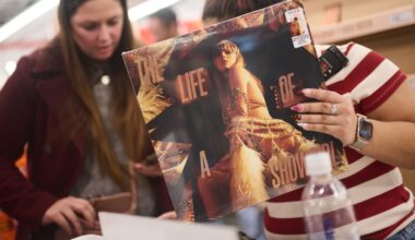 How big a deal are Taylor Swift’s vinyl sales, really? : NPR