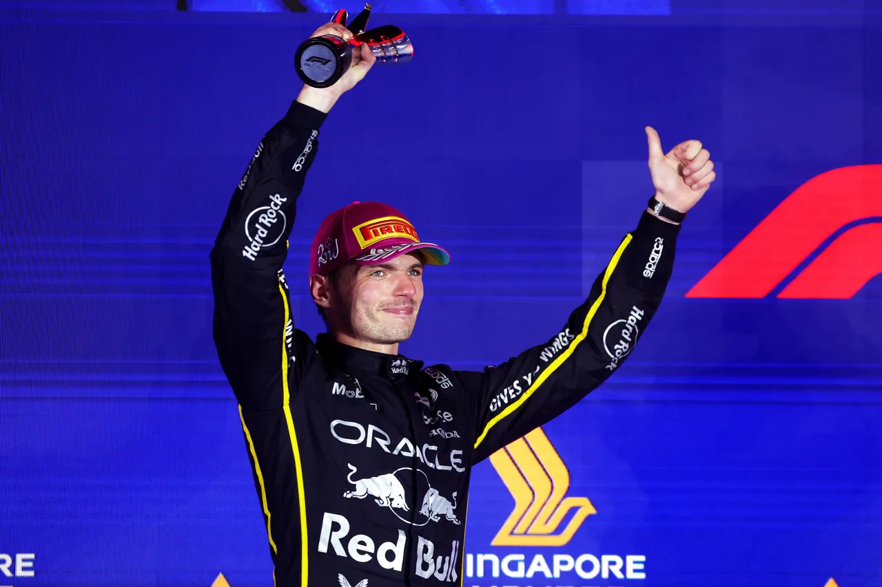 verstappen-podium-sgp-p2