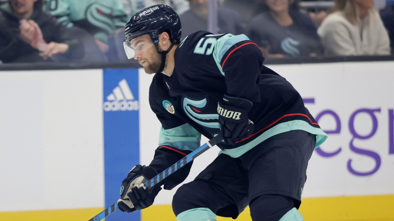 Blue Jays invite Kraken centre Shane Wright to throw first pitch next year