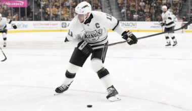 NHL Status Report: Kopitar week to week for Kings with foot injury