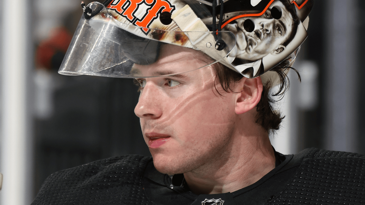 Hart joins Golden Knights on professional tryout contract