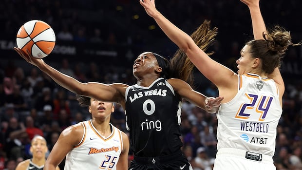 Jackie Young's record 21-point quarter propels Aces to 2-0 lead over Mercury in WNBA Finals