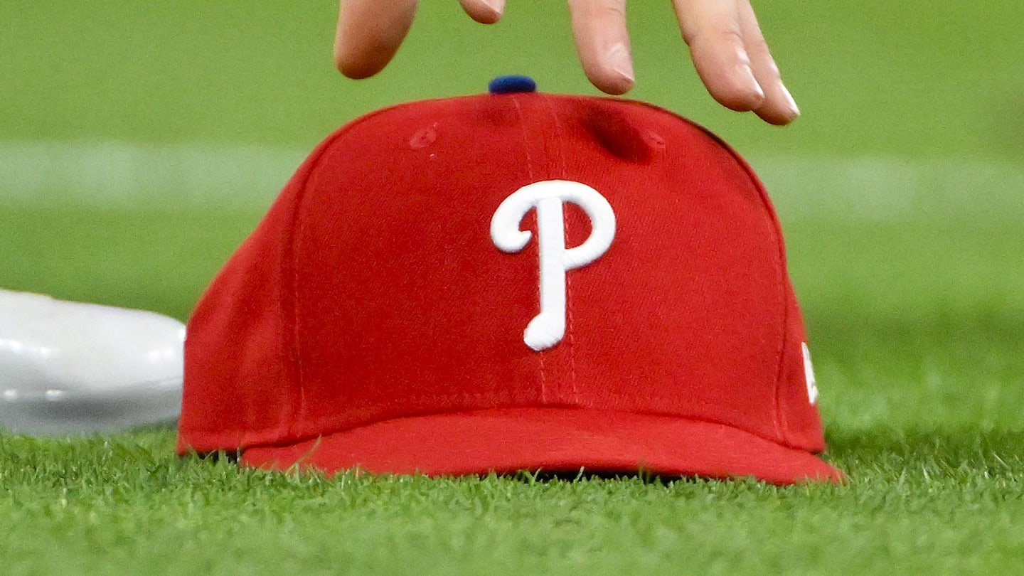 Phillies Superstar Free Agent Expected to Sign Early in Offseason Process