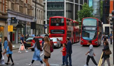 Sticky UK inflation unlikely to stop a December rate cut | snaps