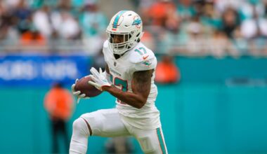 Dolphins 'highly unlikely' to trade Jaylen Waddle, source says