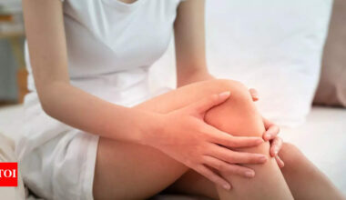 Nutritionist shares 5 daily walking techniques to enhance flexibility, balance, and posture for stronger knees |