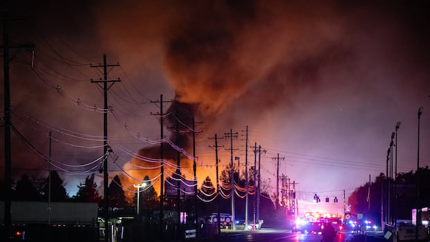 At least 7 dead, 11 injured in UPS plane crash in Kentucky