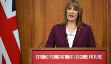 Reeves ‘targets tax raid on employee pension contributions at Budget’