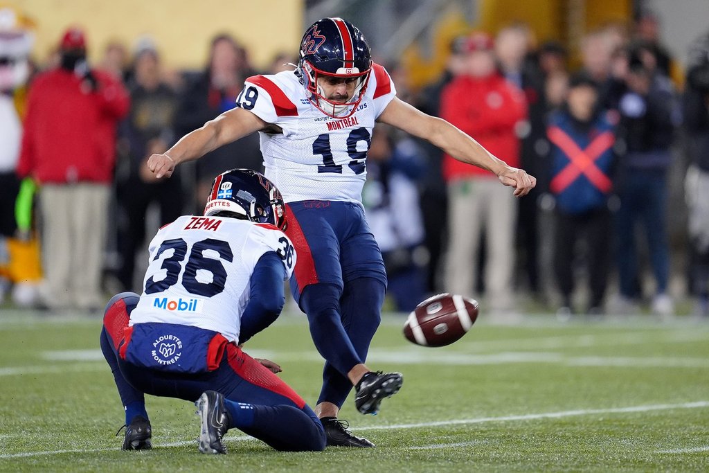 Montreal Alouettes kicker Jose Maltos Diaz (19) kicks the game winning field goal during second half CFL eastern final football action against the Hamilton Tiger-Cats, in Hamilton, Ont., Saturday, Nov. 8, 2025. THE CANADIAN PRESS/Frank Gunn