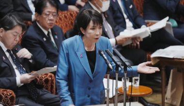 Chinese airlines offer refunds on Japan trips, Tokyo warns about travel to China as tensions run high