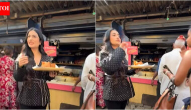 Dhanashree Verma spotted at Dosa stall; asks paparazzi, 'What do you guys want to eat?' | Hindi Movie News