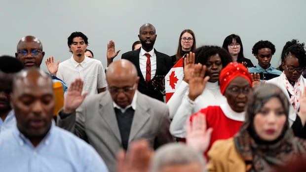 Bill restoring citizenship for 'Lost Canadians' becomes law