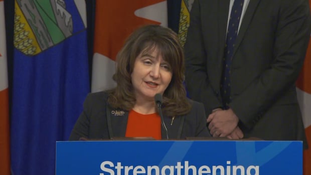 Alberta medical leaders want more consultation after new bill unveiled featuring dual health-care system