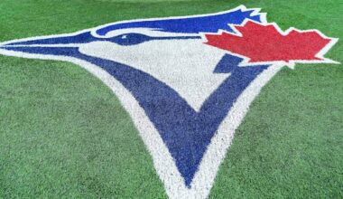 Blue Jays logo on display at Japan boxing match, without apparent MLB sign-off