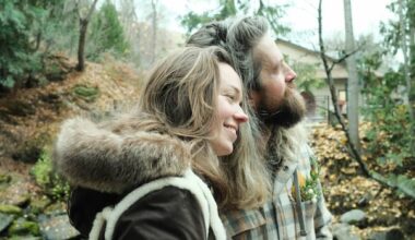 Couple weds in Nelson, B.C., with little notice — but great support from community