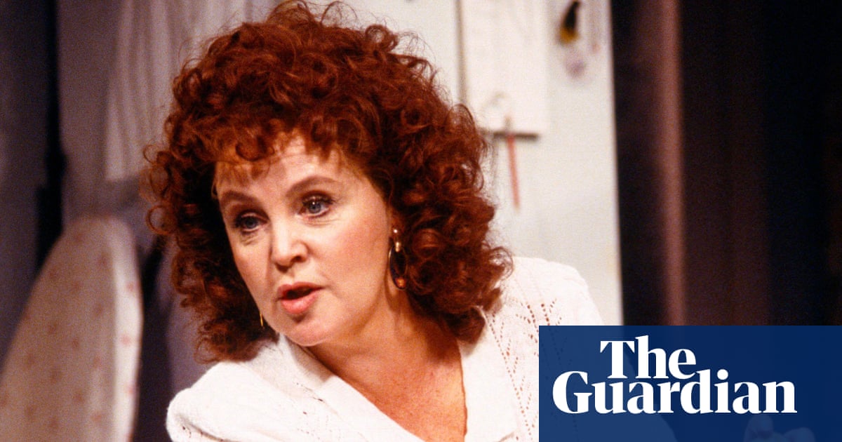 ‘She spread love and naughtiness’: Simon Callow on directing Pauline Collins in Shirley Valentine | Theatre