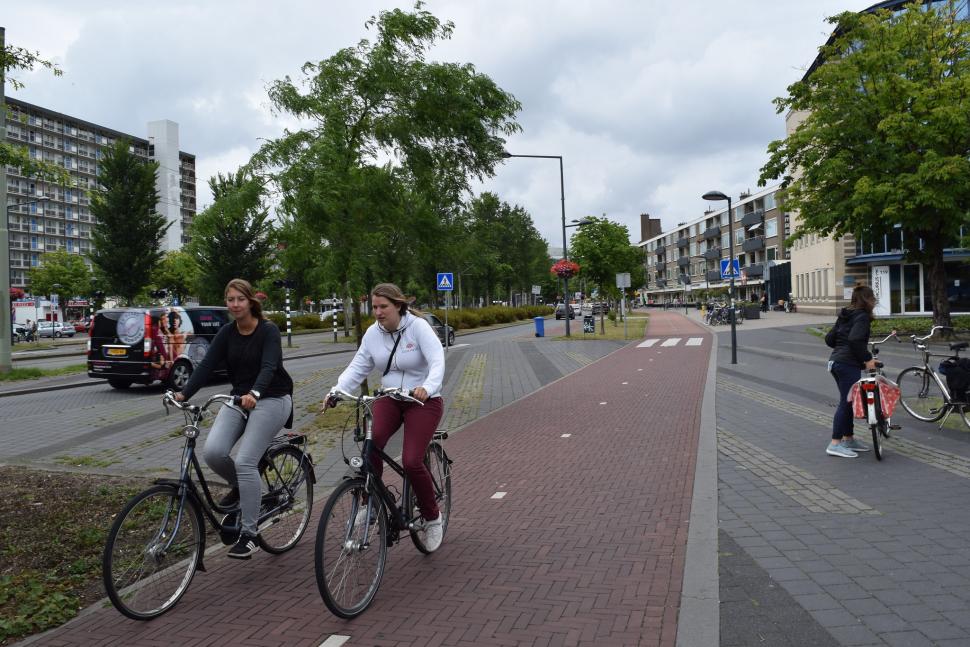 Dutch government commits €1 billion to cycling infrastructure to connect new homes