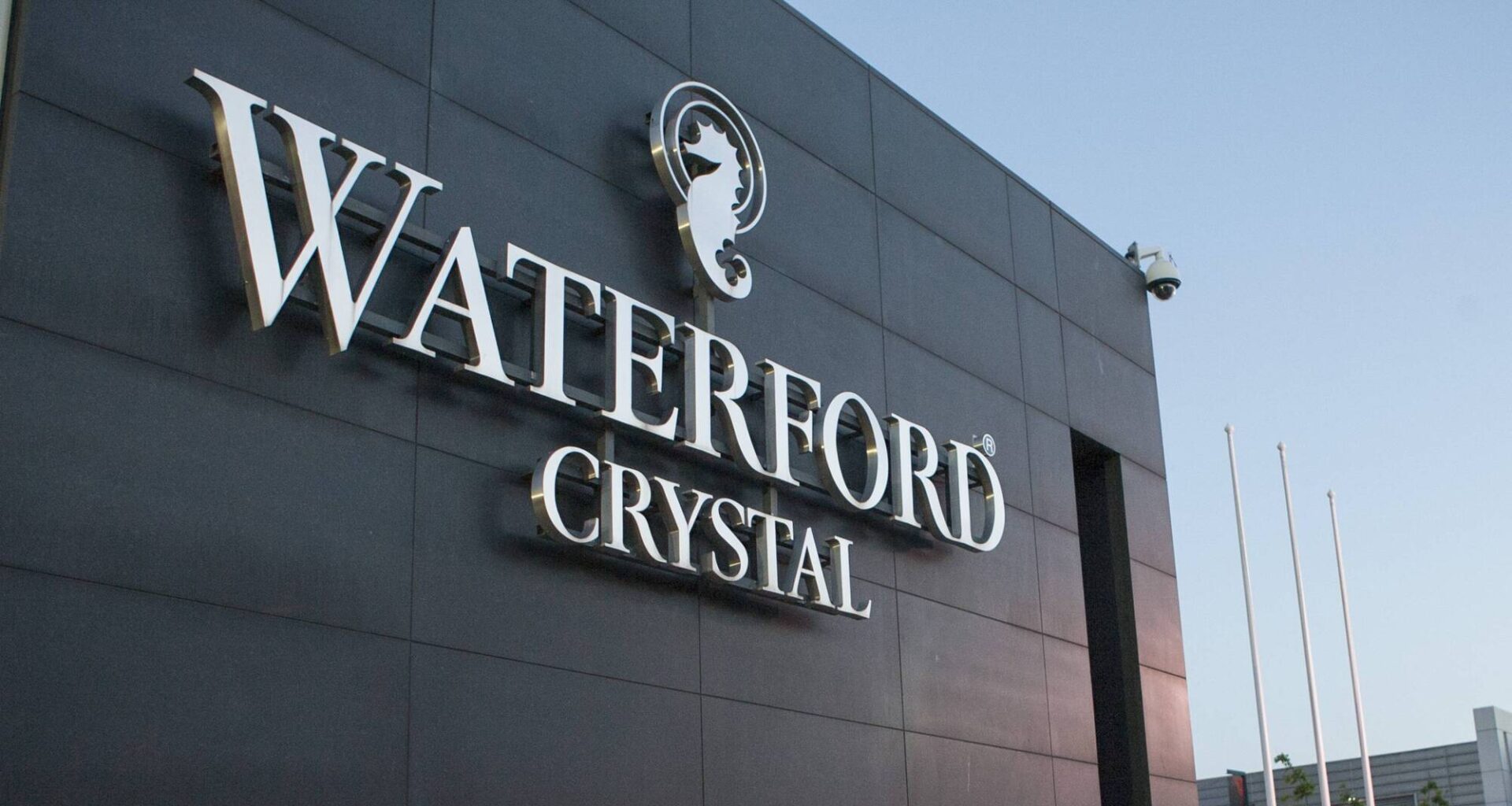 Minister is asked to meet with Waterford Crystal workers to end pension dispute - News