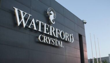 Minister is asked to meet with Waterford Crystal workers to end pension dispute - News