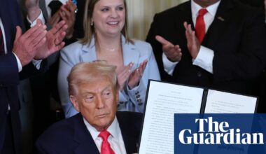 Questions arise over strikingly similar signatures by Trump on recent pardons | Donald Trump