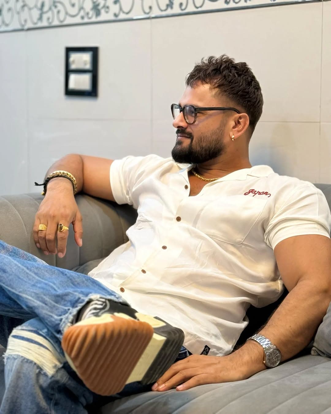 Before filing his nomination, Kesari Lal Yadav declared assets worth a whopping Rs 24.81 crore in his election affidavit. His financial disclosure paints a picture of how far he has come since the beginning of his journey.