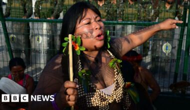 UN climate summit drops mention of fossil fuels from draft deal