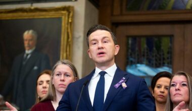 'Things are crumbling’: changing caucus landscape, external pressures spell bad news for Poilievre’s leadership review, say Conservatives