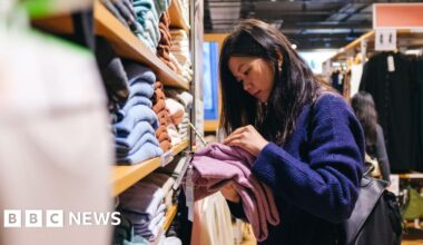 UK inflation rate falls to 3.6% in year to October