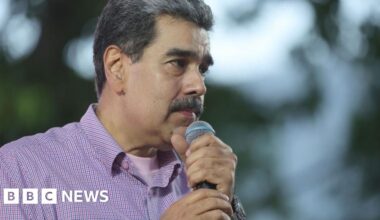 Maduro 'ready to talk face to face' as US pressure mounts