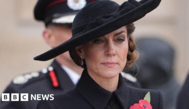 Catherine and Queen lay Armistice Day wreaths as nation pays tribute