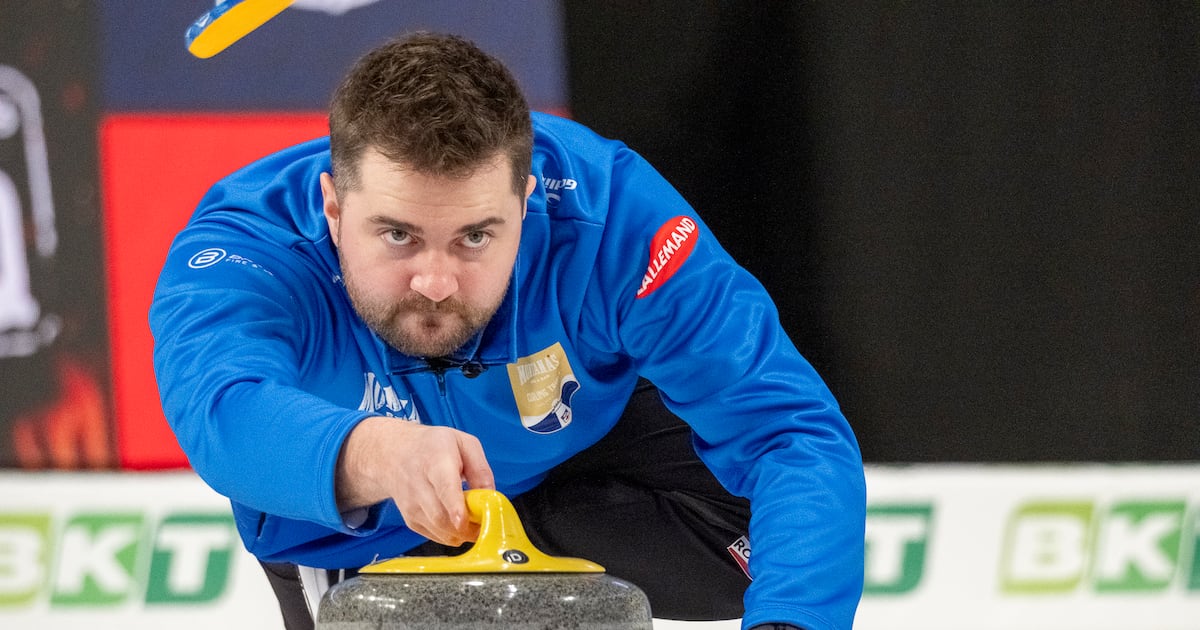 Dunstone advances to Canadian Curling Trials final with victory over McEwen