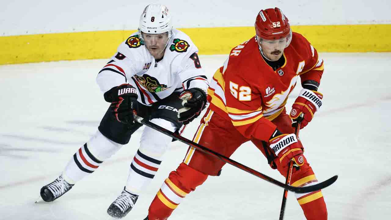 Weegar voices frustration with Flames' effort after loss to Blackhawks