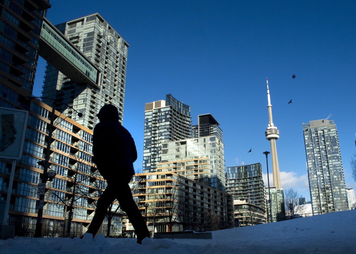 Canadian mortgage delinquency rate falls for first time in three years: CMHC