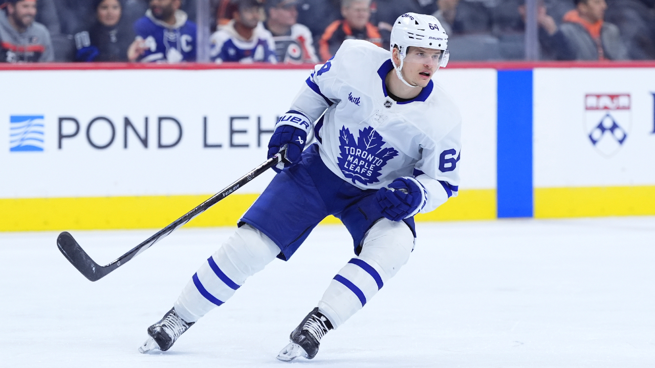 Maple Leafs' David Kampf suspended without pay for leaving AHL team