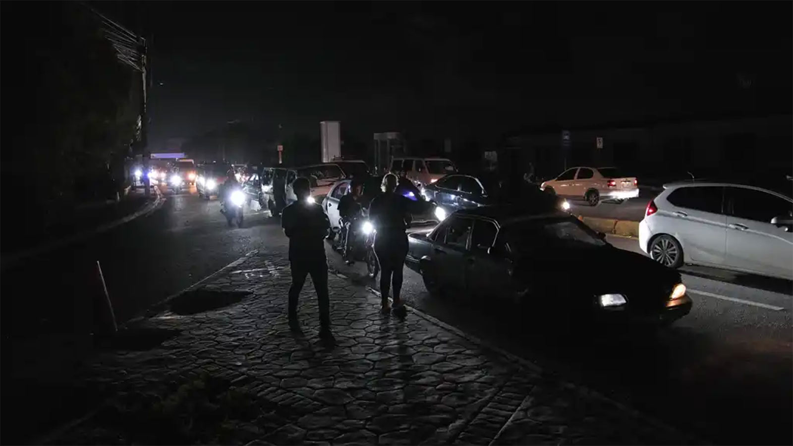 Dominican Republic Power Grid Collapse Leaves Millions in the Dark