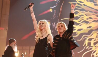 Taylor Momsen and Brandi Carlile take the applause at the Rock and Roll Hall of Fame