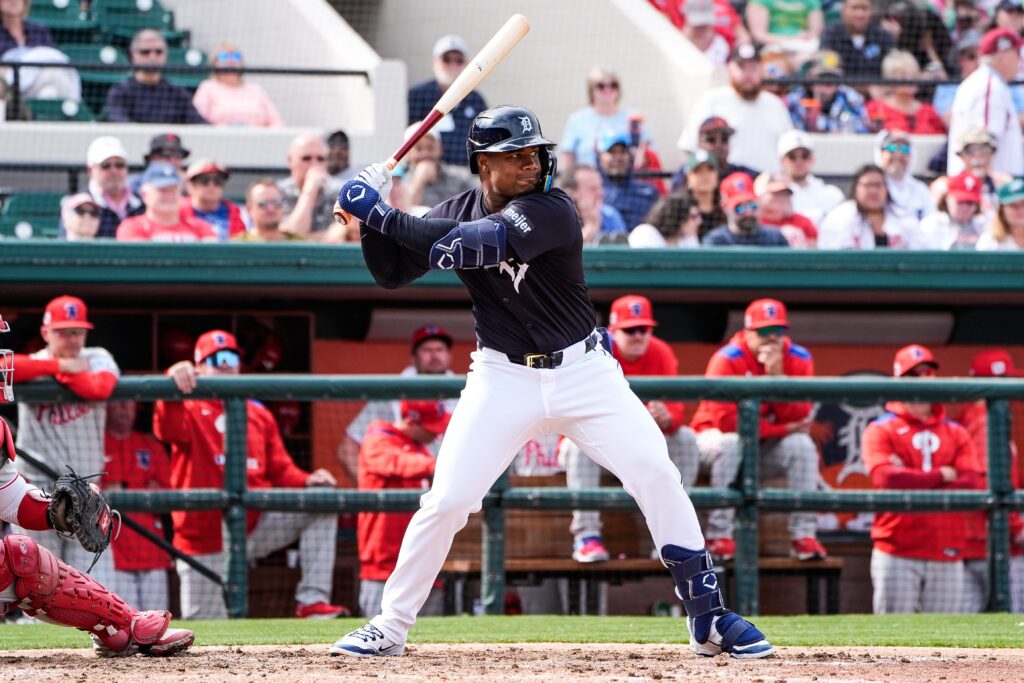 Brewers Sign Eddys Leonard To Minor League Deal