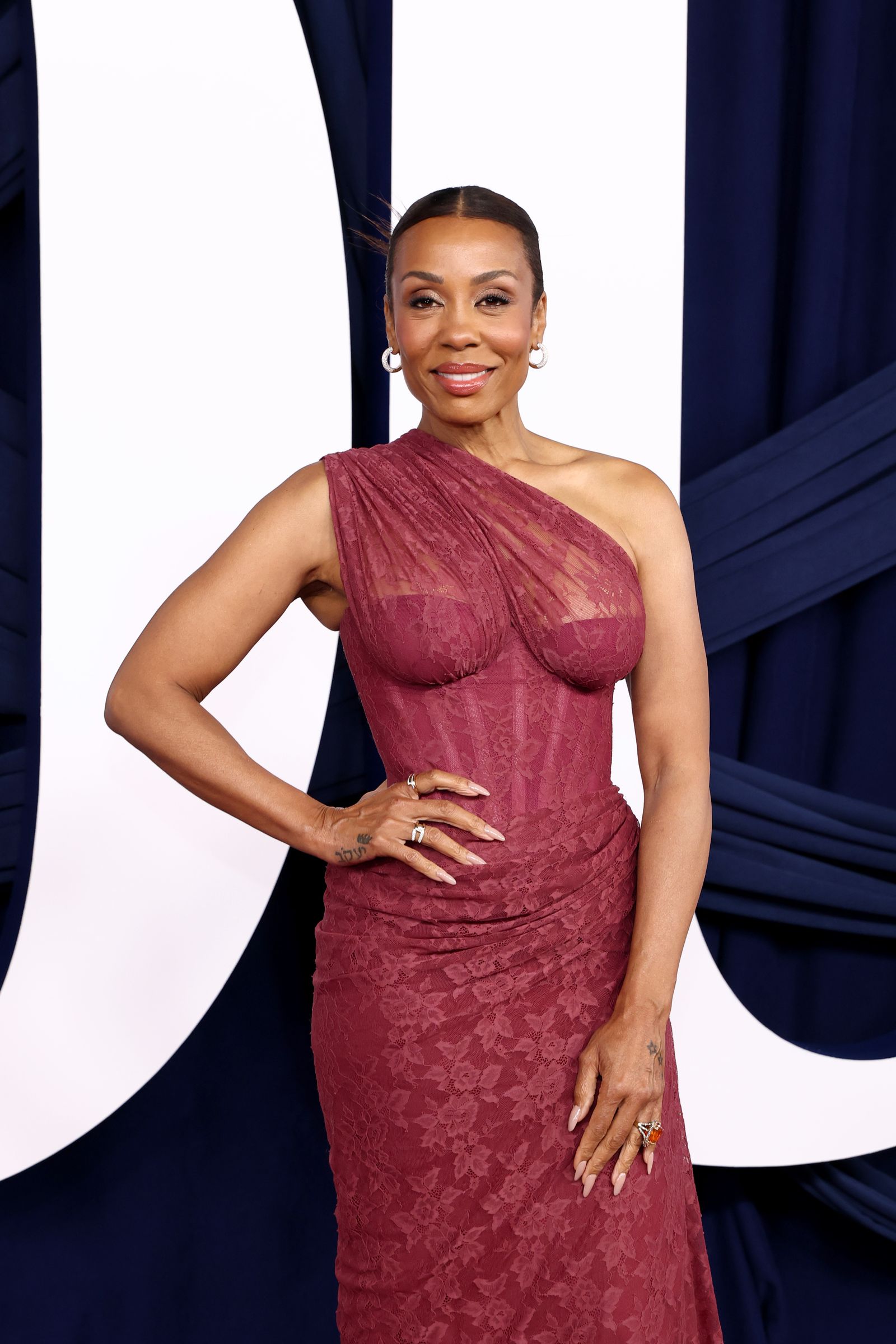 Olandria Carthen Ushers In a Winter 2025 Color Trend at Glamours Women of the Year Awards