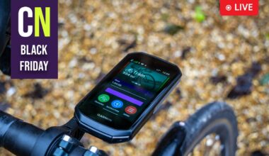 A Garmin Edge 1050 from the Garmin Black Friday sales, overlaid with Black Friday badge and Live icon